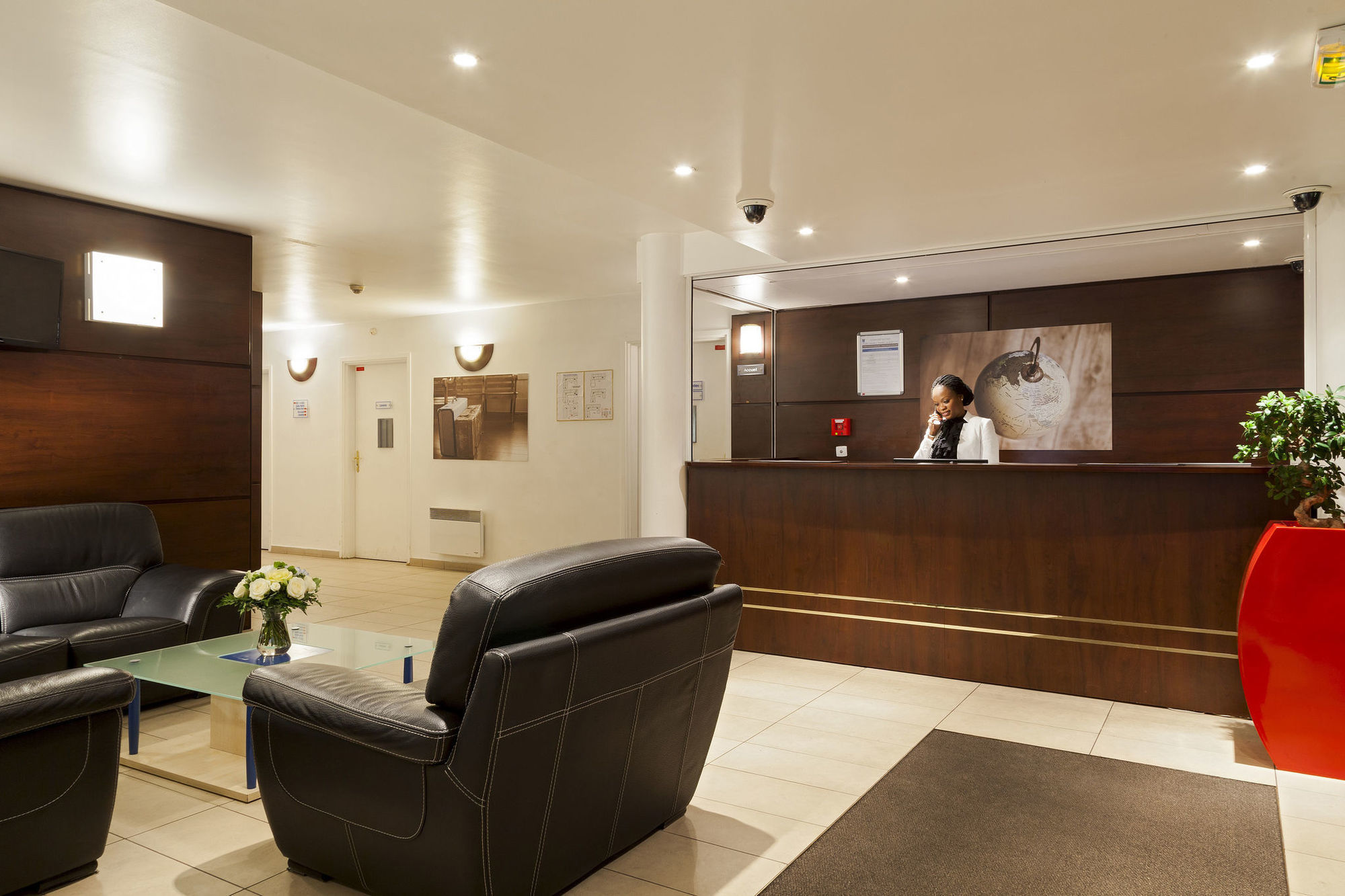 Comfort Suites Le-Port-Marly Paris Ouest Le Port-Marly Inreriör bild