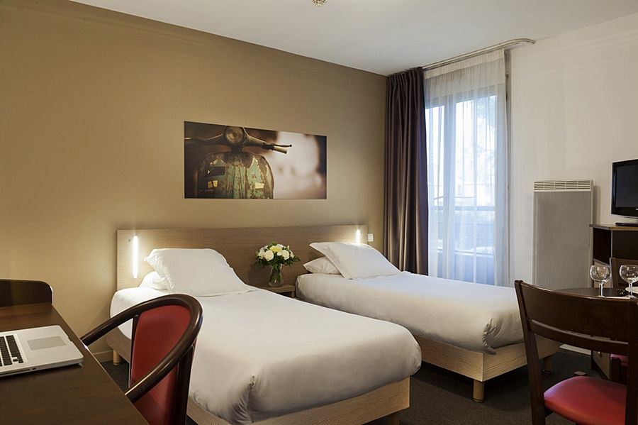 Comfort Suites Le-Port-Marly Paris Ouest Le Port-Marly Exteriör bild