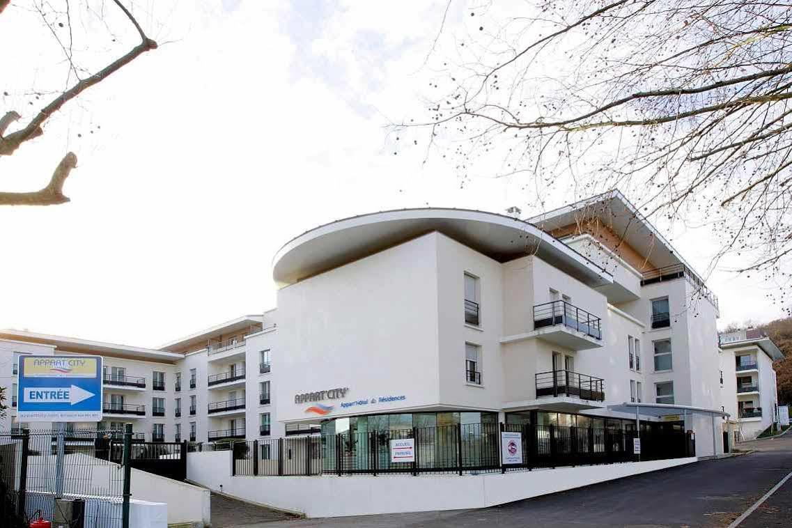 Comfort Suites Le-Port-Marly Paris Ouest Le Port-Marly Exteriör bild