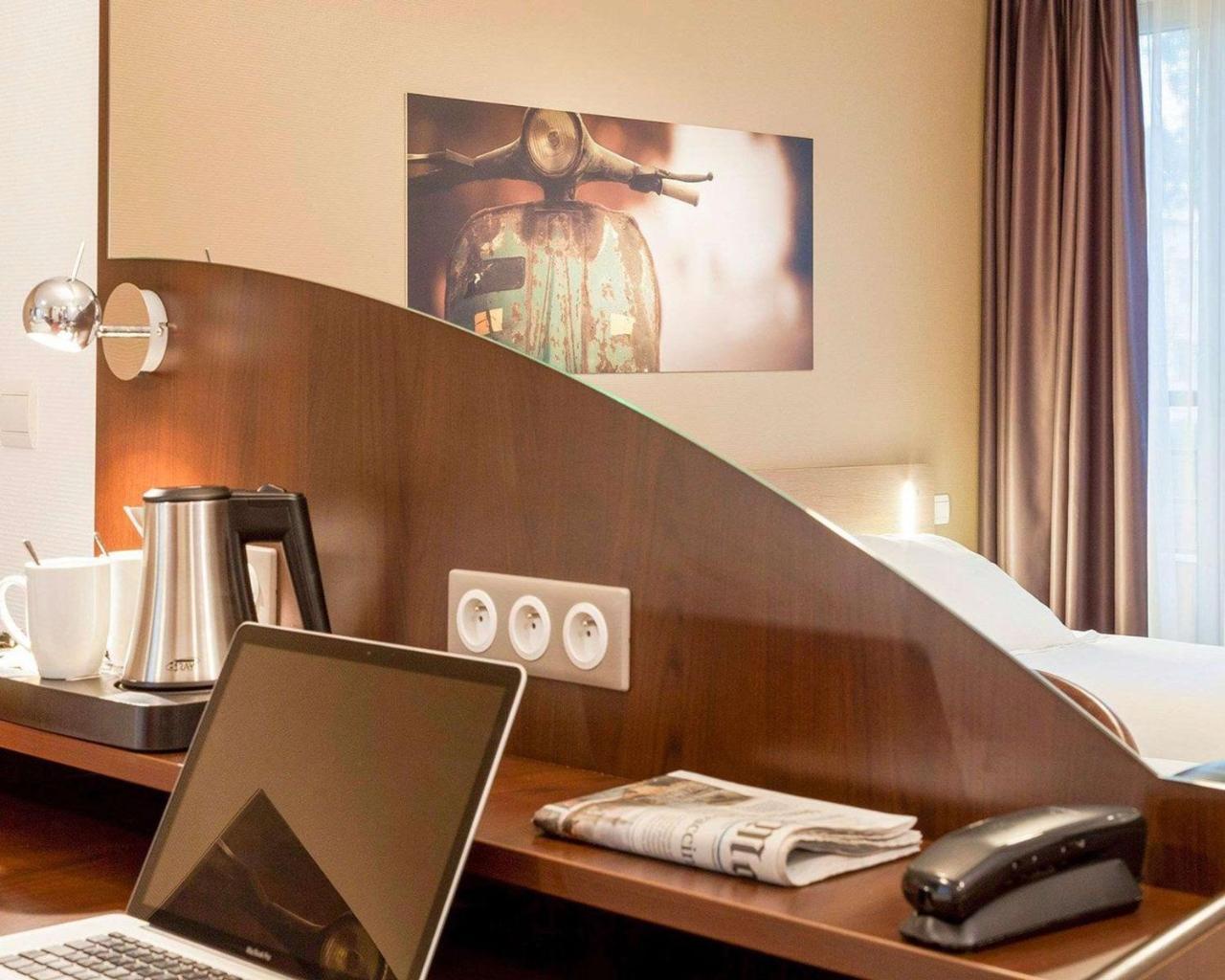 Comfort Suites Le-Port-Marly Paris Ouest Le Port-Marly Exteriör bild