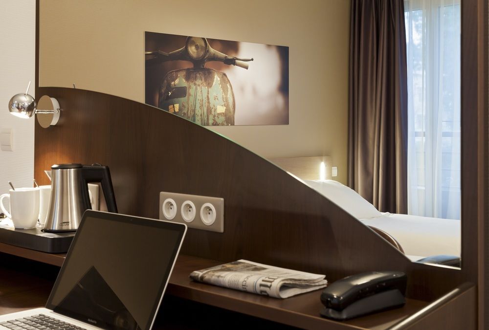Comfort Suites Le-Port-Marly Paris Ouest Le Port-Marly Exteriör bild