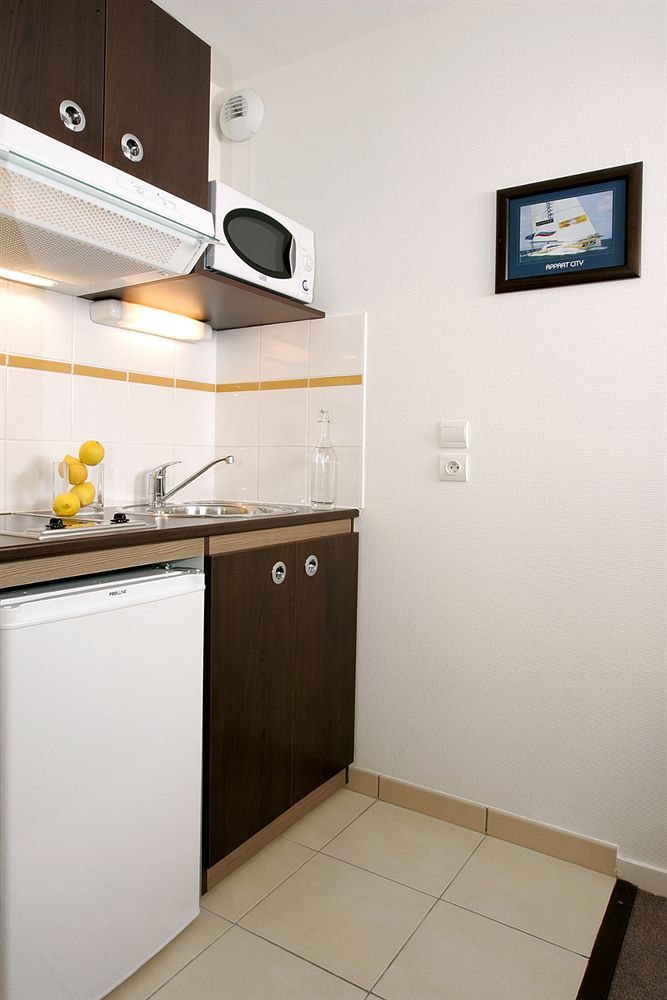 Comfort Suites Le-Port-Marly Paris Ouest Le Port-Marly Exteriör bild